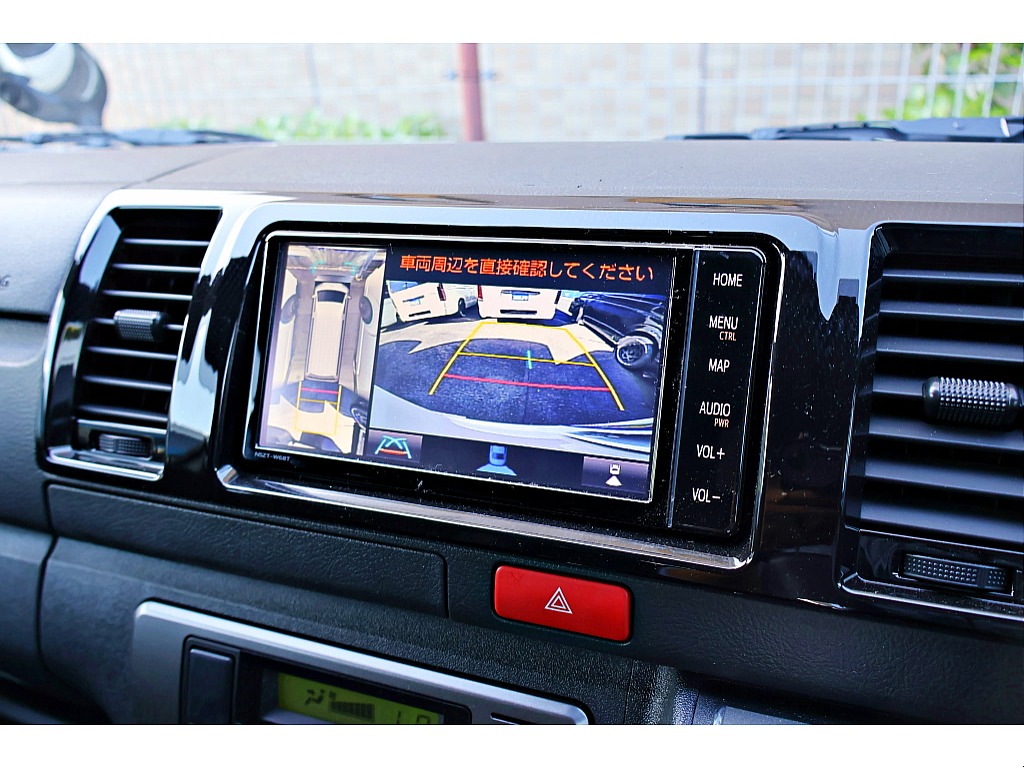 7インチSDナビ搭載♪バックカメラも装備♪