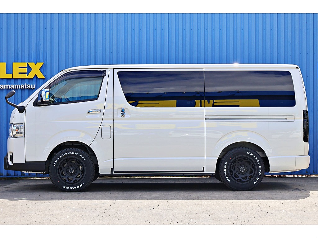 大きなスライドドアはファミリーカーとしてもピッタリです♪