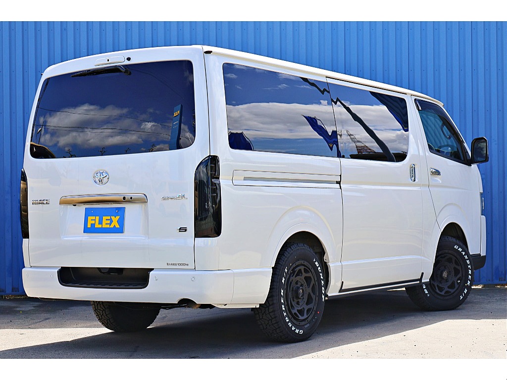 LEDテールの装着でバックビューも華やかに♪