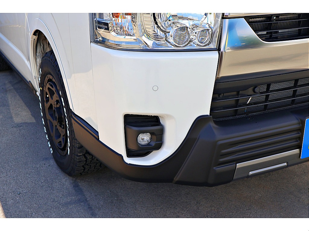 現行型のハイエースはフォグランプもＬＥＤ仕様♪