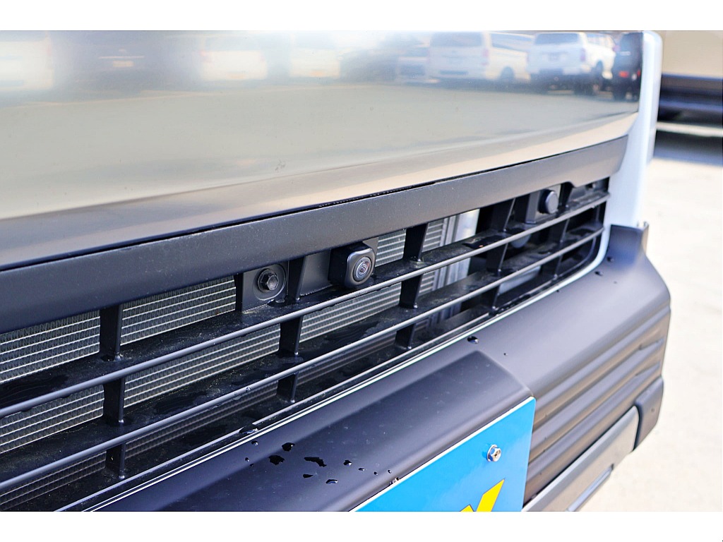 パノラミックビューモニター装備　運転席からの目視だけでは見にくい車両周辺の状況をリアルタイムで表示♪