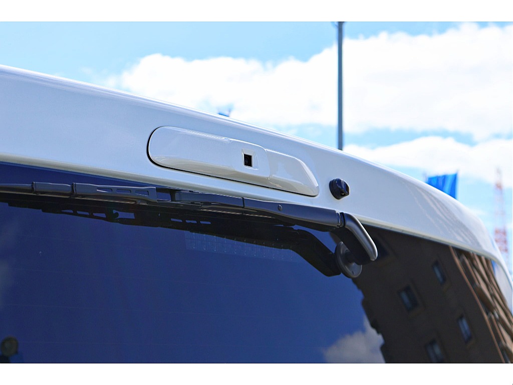 純正デジタルインナーミラー　車両後方カメラの映像をインナーミラー内のディスプレイに表示♪