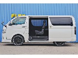 電動パワースライドドア完備♪運転席からも開閉ができて便利♪