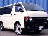 ライトイエローの外装が丸目仕様にマッチ〇
