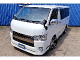 標準ボディ、ロールーフはミドルサイズのミニバンと同クラスのサイズ感♪