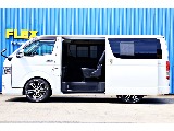 両側電動パワースライドドア完備♪運転席からも開閉ができて便利♪