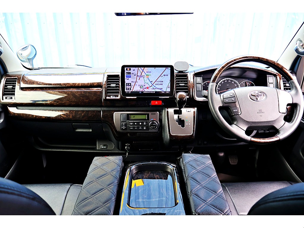 視点が高く、見通しが良い運転席。乗れば運転のしやすさが分かります♪