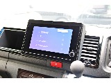 コネクティッドナビ対応ディスプレイオーディオ♪8インチの大画面、パノラミックビューモニターも標準装備！