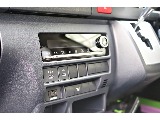 設定温度に合わせて風量や吹出しモード自動制御するオートエアコンを装備♪