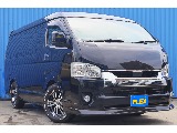 R3年式　ハイエースワゴンGL　内装架装♪ オシャレなフローリング施工に3列目以降はベッドキット展開済み♪