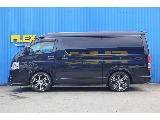 R3年式　ハイエースワゴンGL　内装架装♪ オシャレなフローリング施工に3列目以降はベッドキット展開済み♪