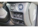 プッシュスターター　ドアミラーの操作スイッチ　ビルトインETC　等、使いやすい位置に配置♪