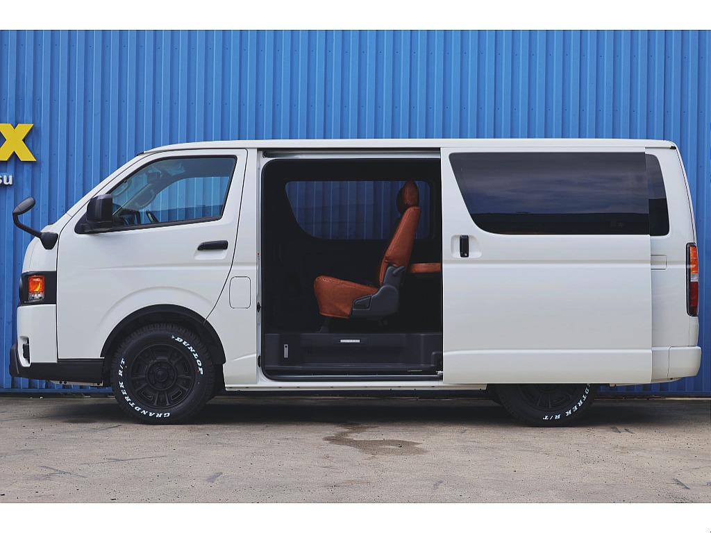 トヨタ ハイエースバン(44枚目)