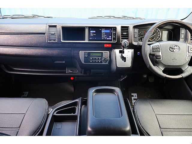 視点が高く、見通しが良い運転席。乗れば運転のしやすさが分かります♪