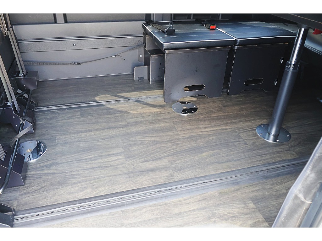 トヨタ&nbsp;ハイエース&nbsp;ワゴン2.7GLロング ミドルルーフ 4WD&nbsp;内装架装アレンジCT&nbsp;静岡県の詳細画像&nbsp;その13