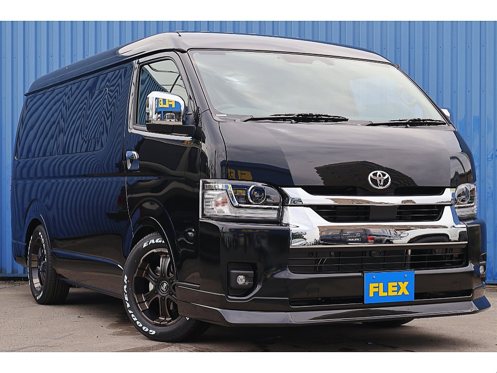 新車ハイエースワゴンGL　FLEX内装架装ファミリア　リビング仕様♪フローリング施工＆脱着可能テーブル