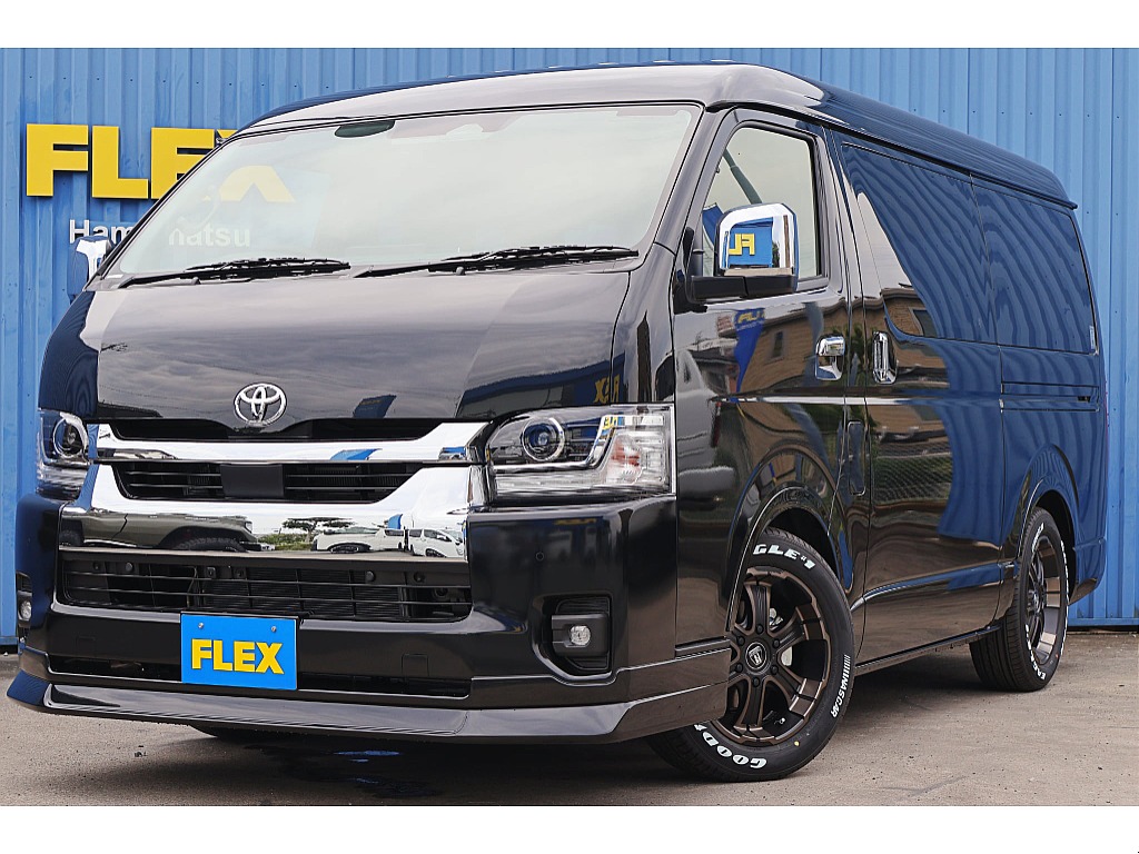 新車ハイエースワゴンGL　FLEX内装架装ファミリア　リビング仕様♪フローリング施工＆脱着可能テーブル