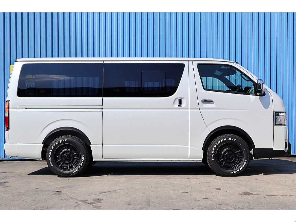 電動パワースライドドア完備♪運転席からも開閉ができて便利♪