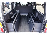 内装架装Ver４！家具付きベットキット搭載！広々空間♪ フローリング施工してます♪