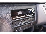 設定温度に合わせて風量や吹出しモード自動制御するオートエアコンを装備♪