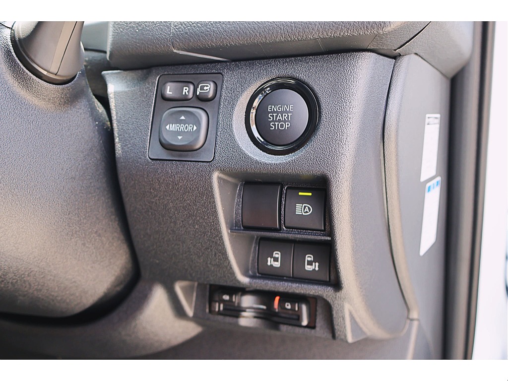プッシュスタート標準装備！使い易い位置に、使いたいスイッチ！