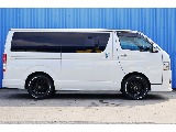 イージークローザー付で力を入れずに閉めても半ドアの心配なし♪