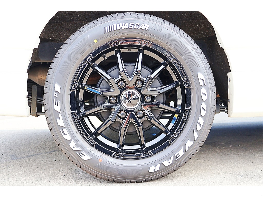 DELF０６ｘナスカータイヤ装着済み♪