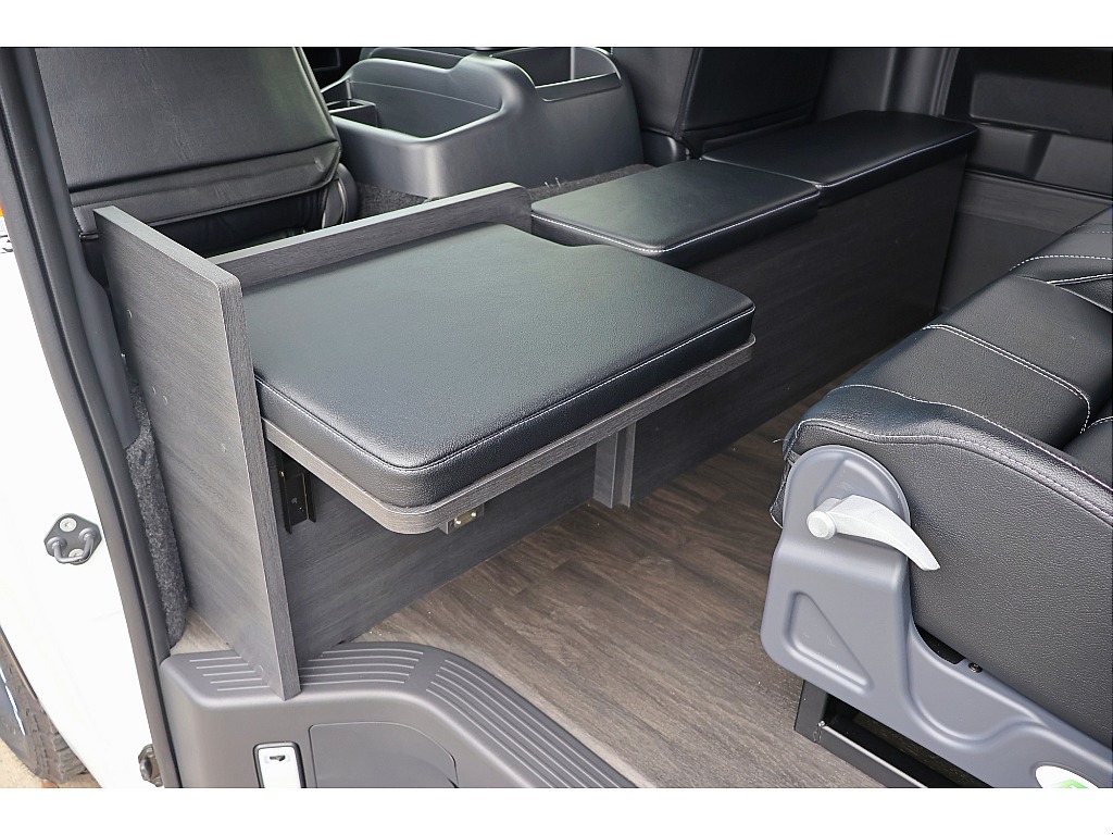 トヨタ&nbsp;ハイエース&nbsp;ワゴン2.7GLロング ミドルルーフ 4WD&nbsp;【FLEX内装架装ネクロス】&nbsp;静岡県の詳細画像&nbsp;その9