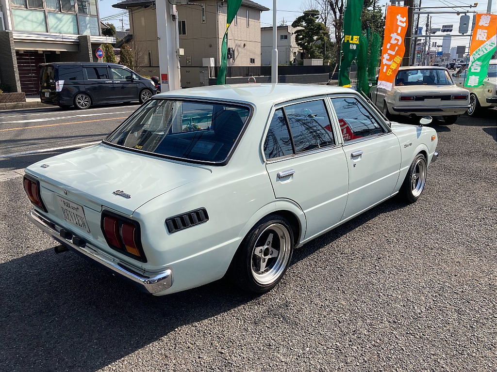 トヨタ スプリンター　4ドアセダン(2枚目)