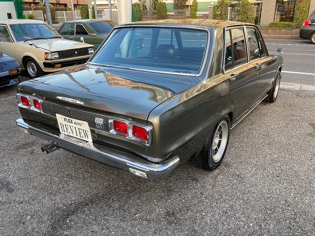 日産 スカイライン　4ドア(13枚目)