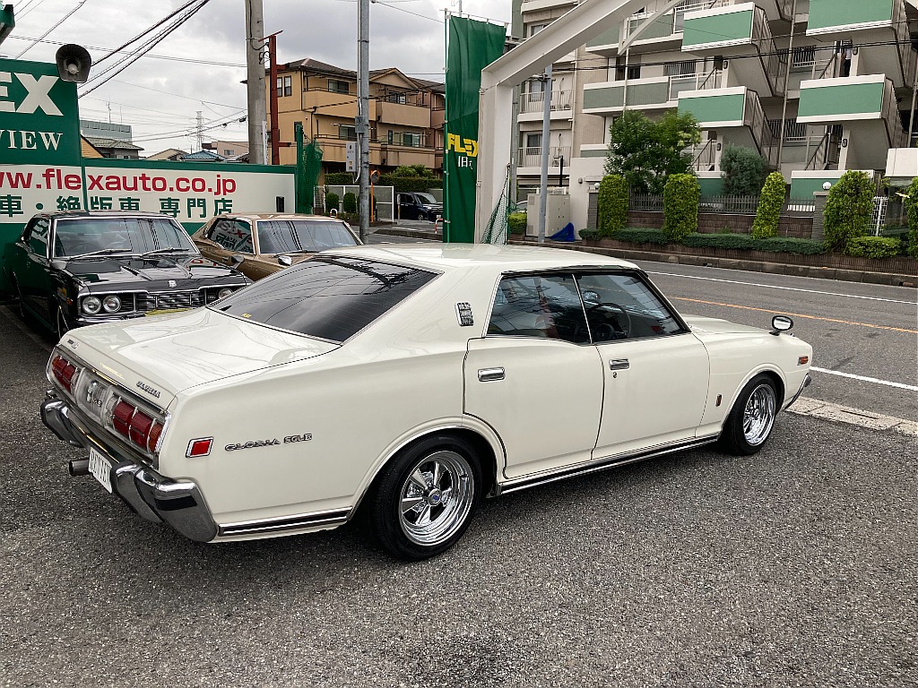 日産 グロリア　4ドアハードトップ(2枚目)