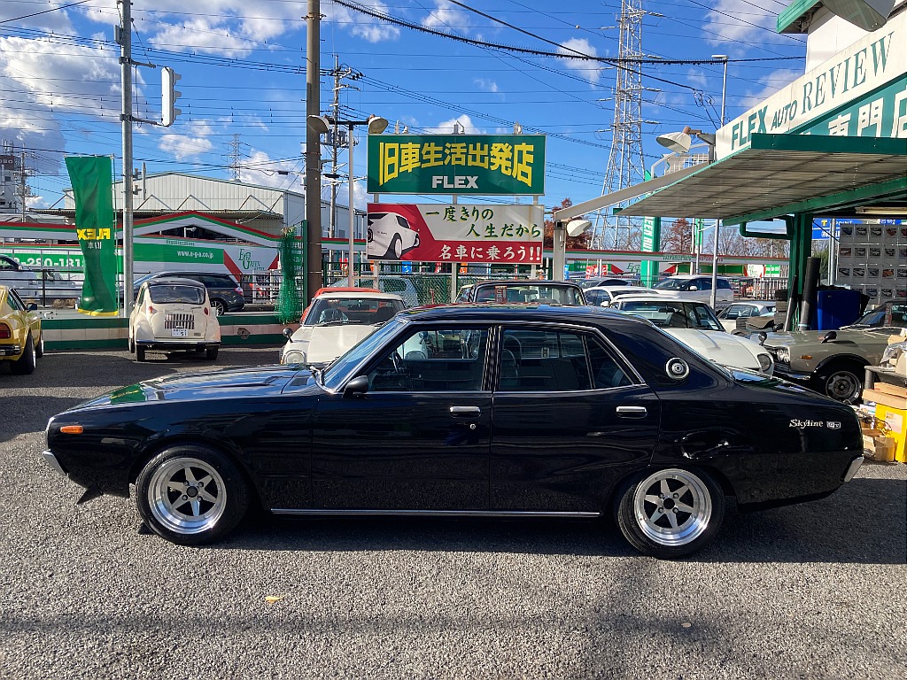 日産 スカイライン　4ドア(11枚目)