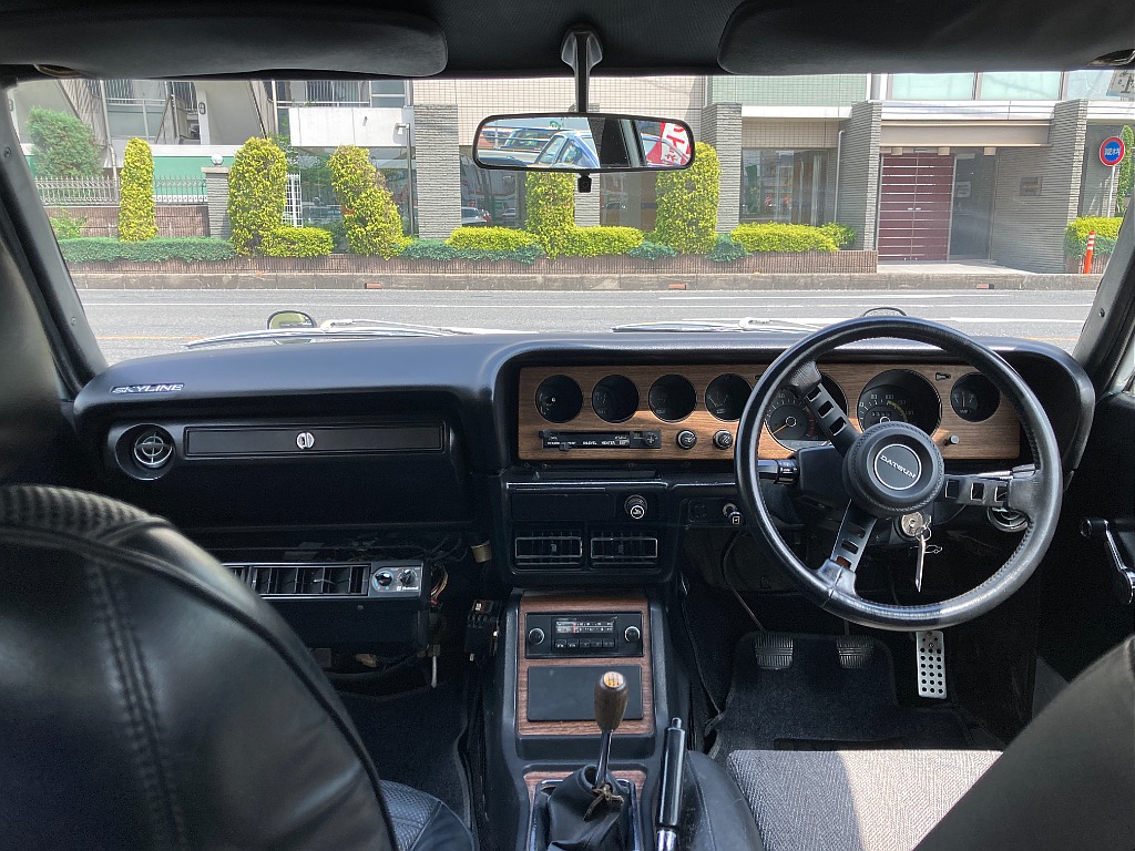 日産 スカイライン　4ドア(20枚目)