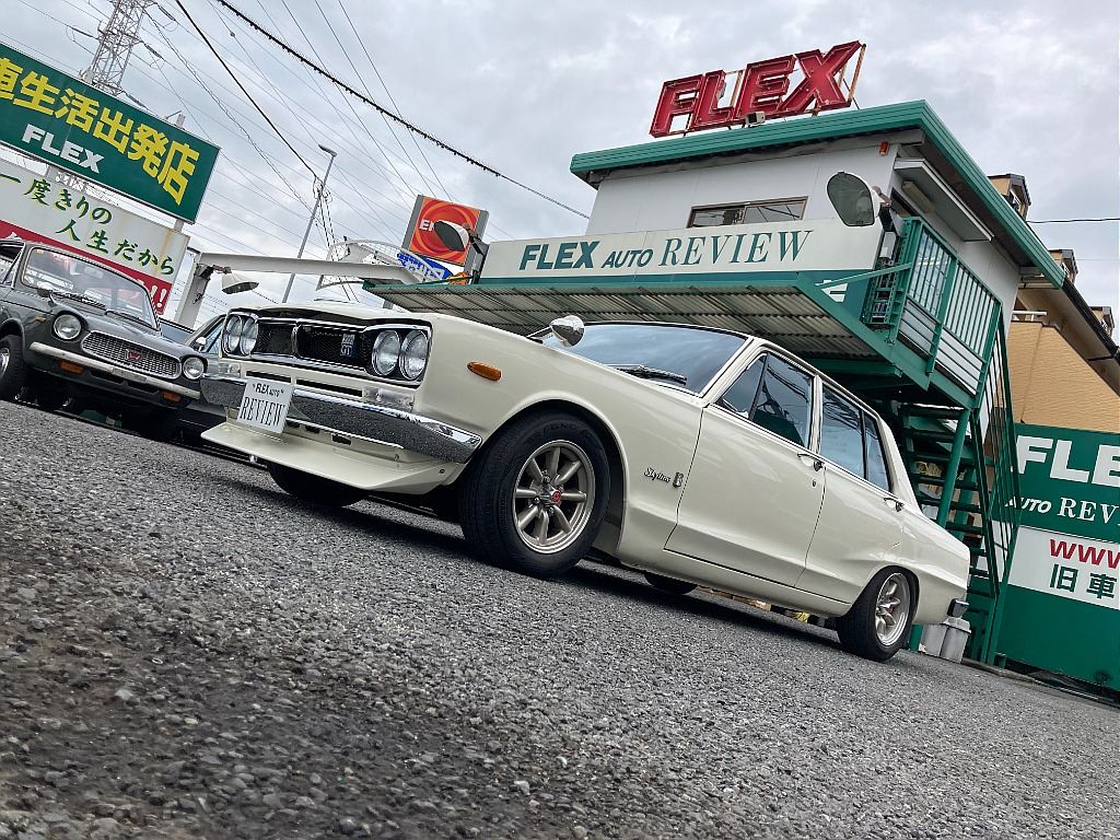 日産 スカイライン　4ドア(10枚目)