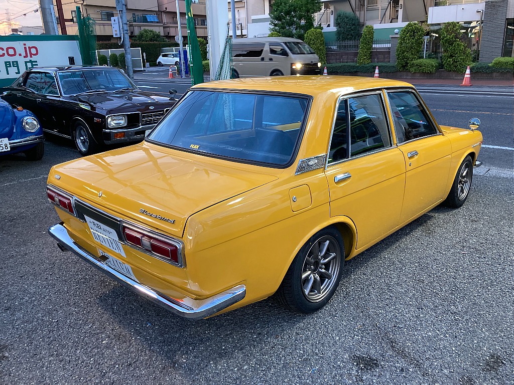 日産 ブルーバード　4ドア(2枚目)