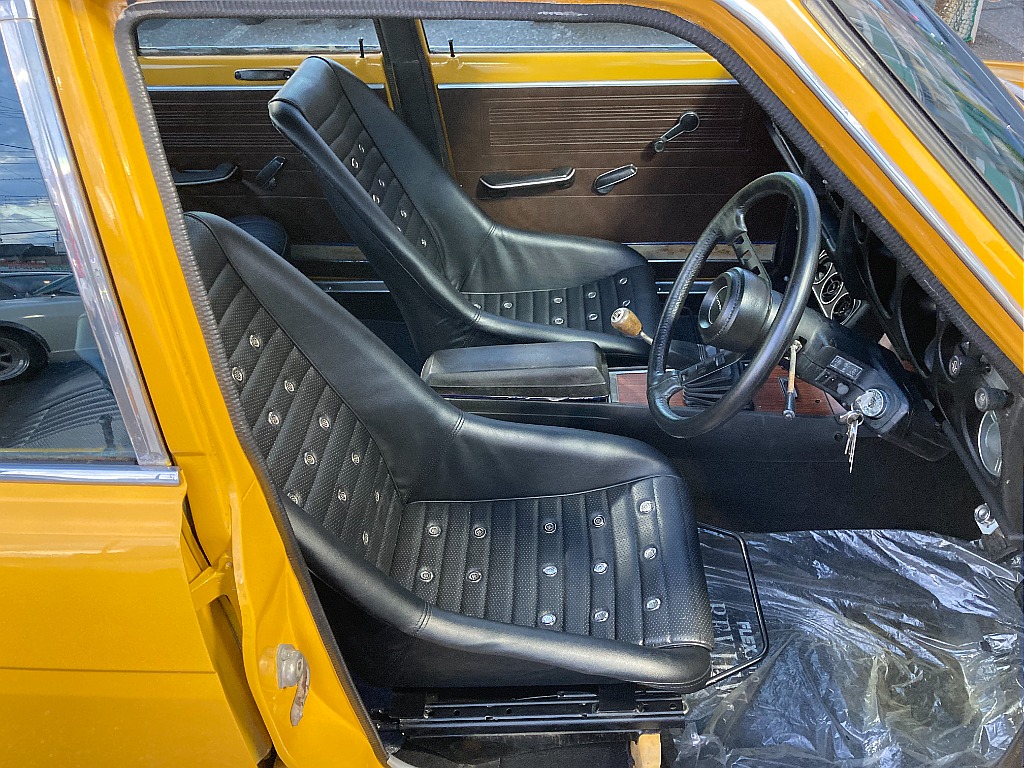 日産 ブルーバード　4ドア(5枚目)