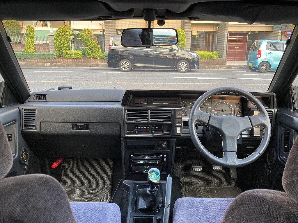 日産 スカイライン(18枚目)