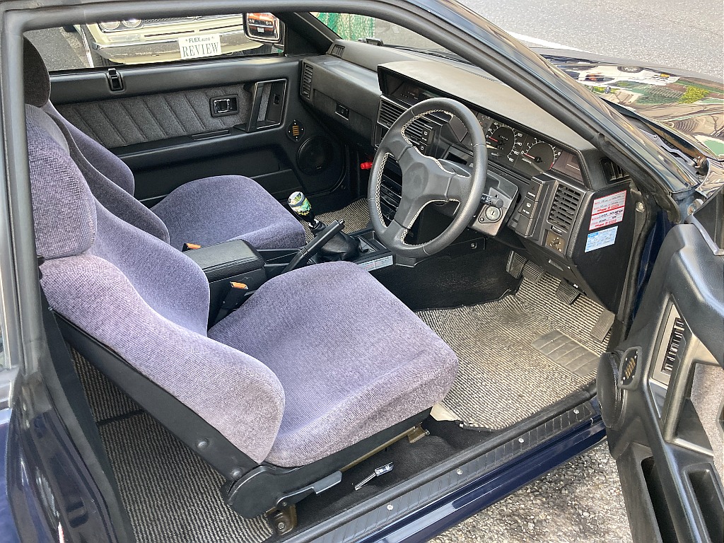 日産 スカイライン(3枚目)