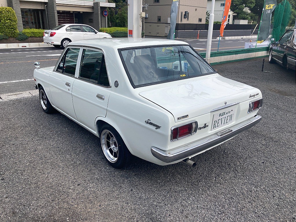 日産 サニー　4ドア(11枚目)