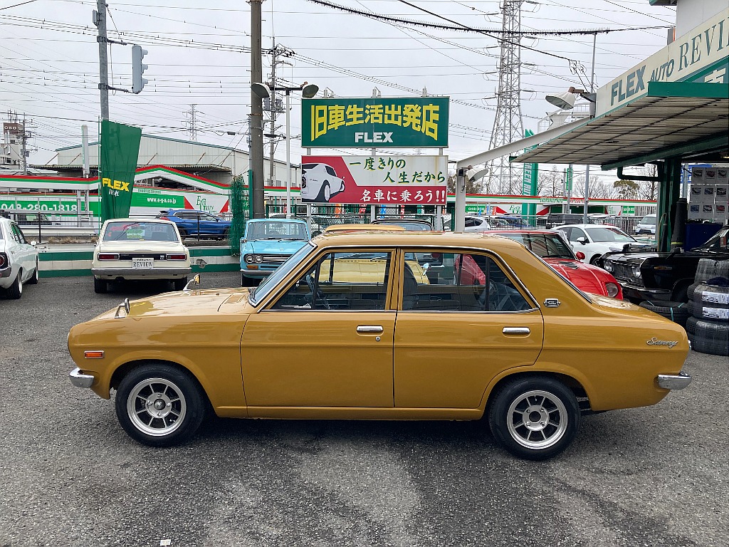 日産 サニー　4ドアセダン(11枚目)