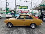 日産 サニー　4ドアセダン(11枚目)