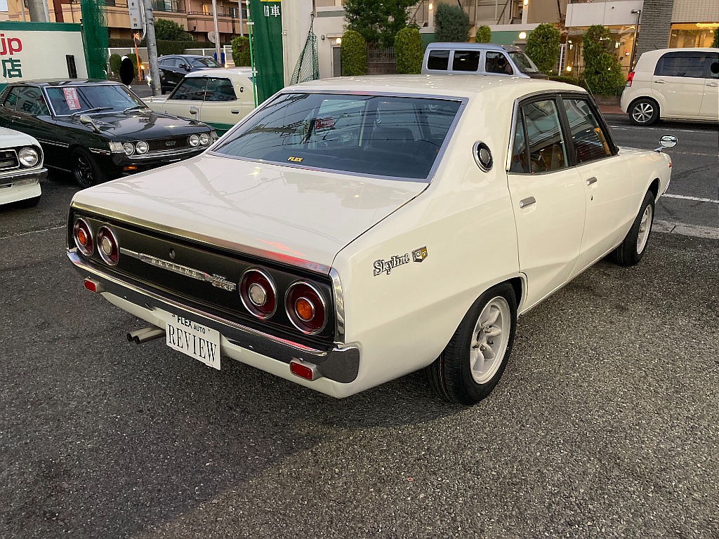 日産 スカイライン　4ドア(13枚目)