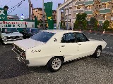 日産 スカイライン　4ドア(2枚目)