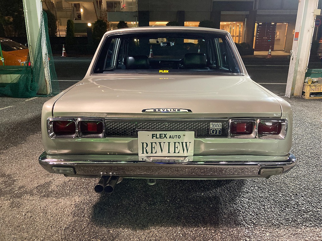 日産 スカイライン　4ドア(12枚目)