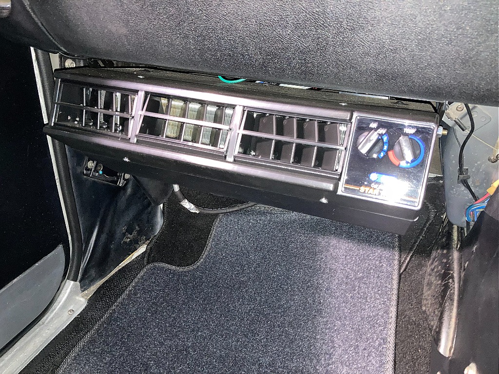 日産 スカイライン　4ドア(19枚目)