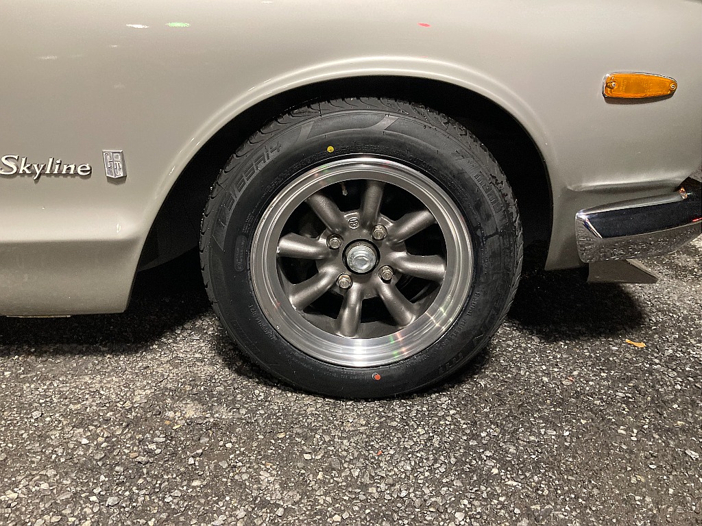 日産 スカイライン　4ドア(7枚目)