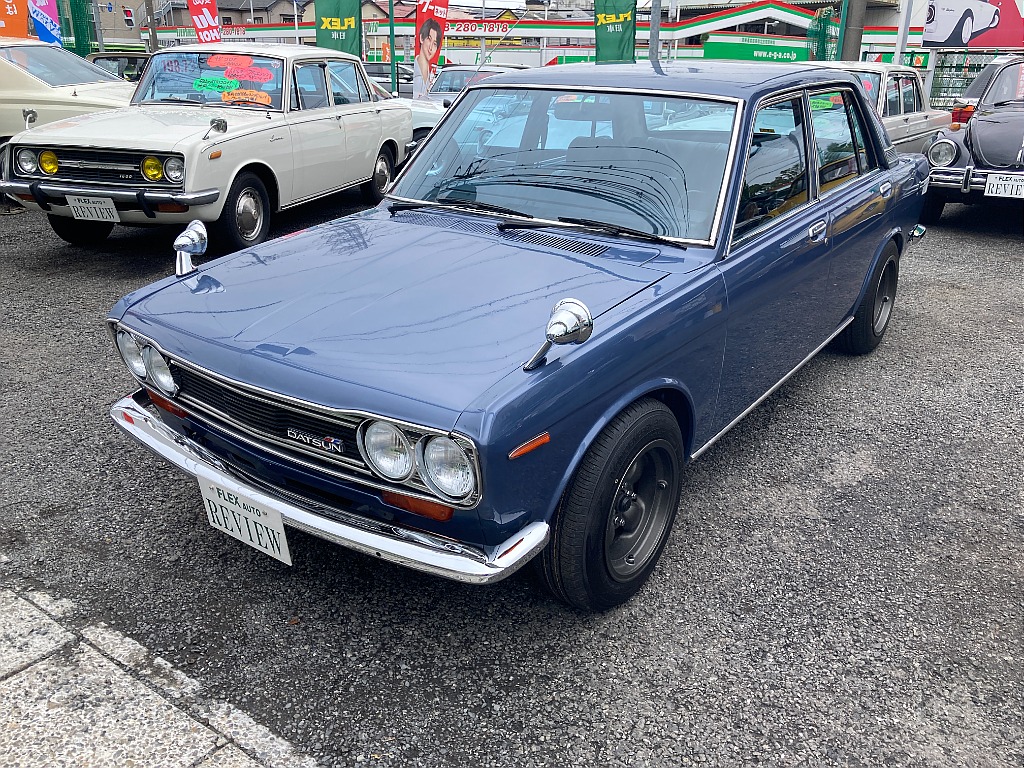 日産 ブルーバード　4ドア(9枚目)