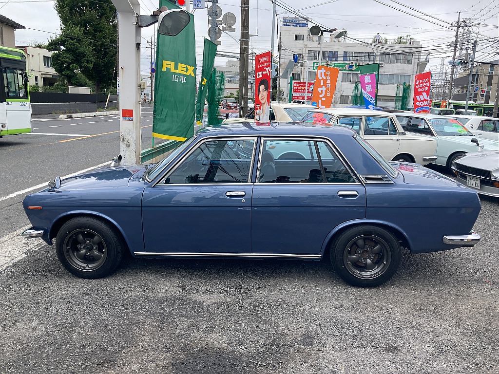 総額379.2万円】日産 ブルーバード 4ドア 1600DX(S46年式) | FLEX