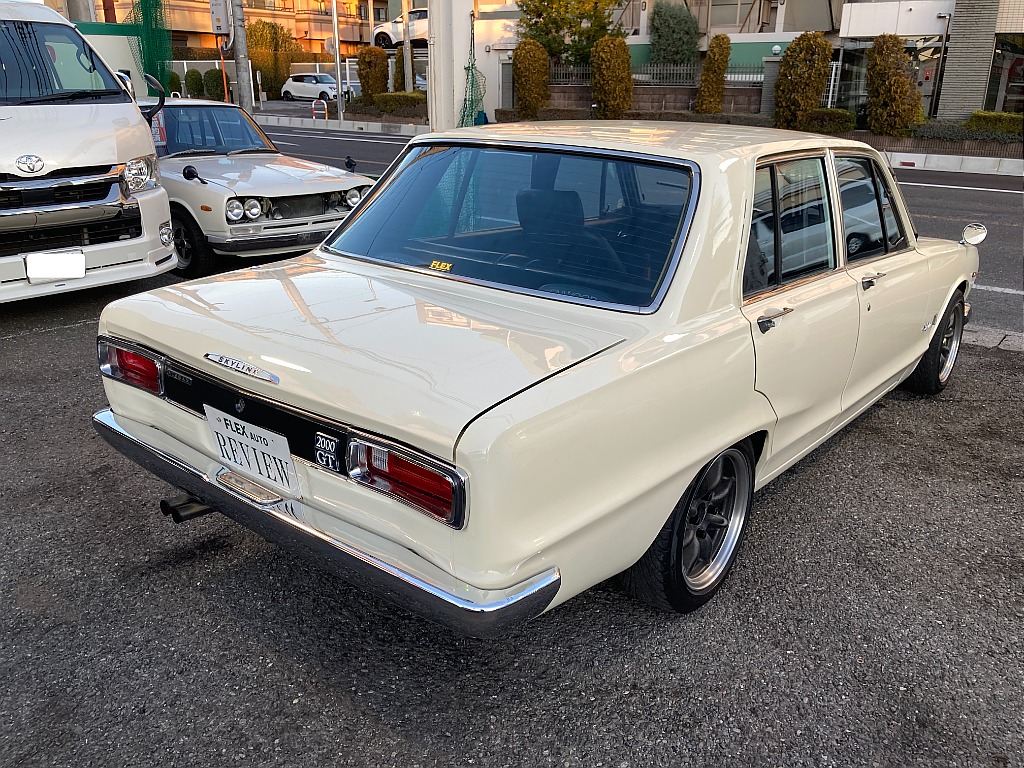 日産 スカイライン　4ドア(14枚目)