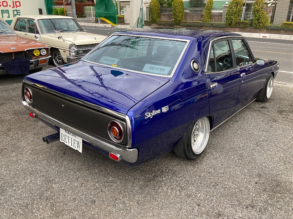 日産 スカイライン　4ドア(13枚目)